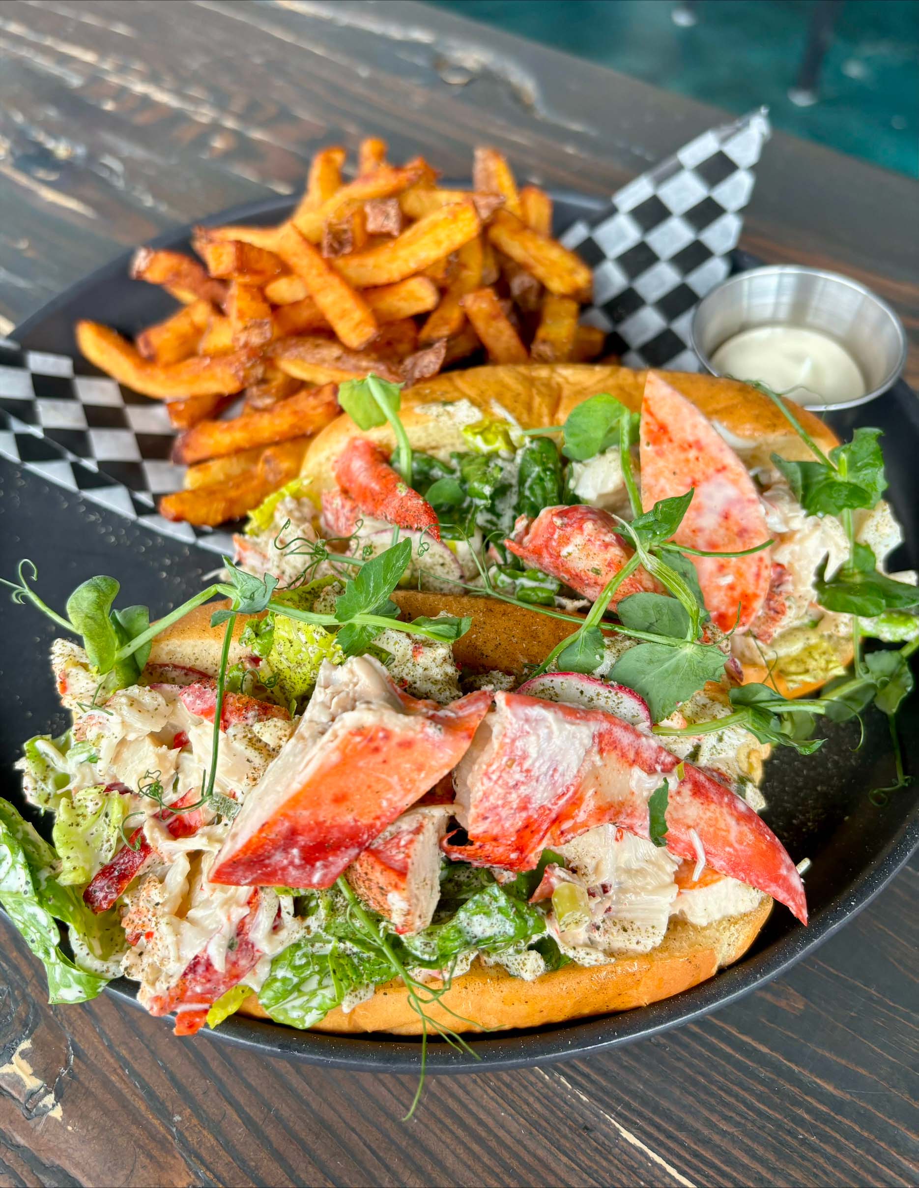 Restaurant de fruits de mer La Gaspésienne 51 à Québec, du bateau à votre assiette